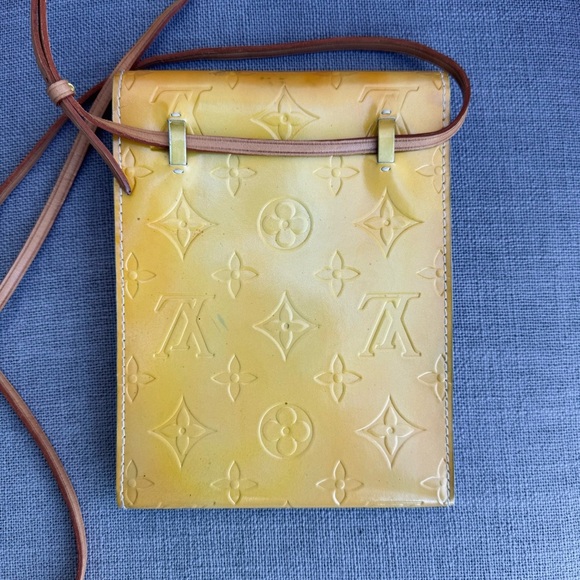 Louis Vuitton Vernis monogram Kenmare Yellow - Picture 4 of 9